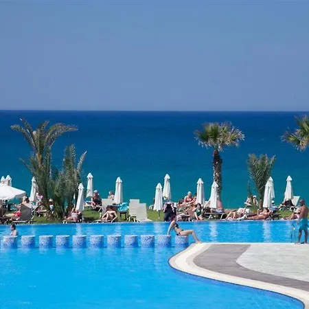 首都海岸度假村 4* Paphos