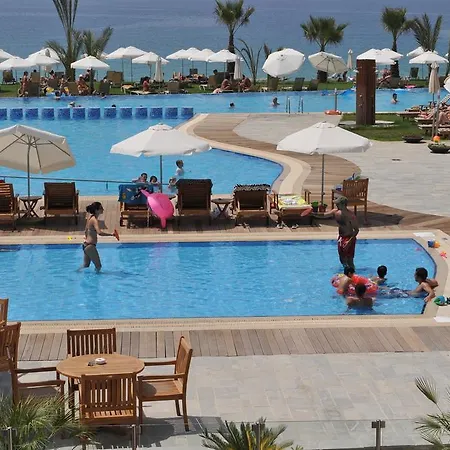 首都海岸度假村 Paphos