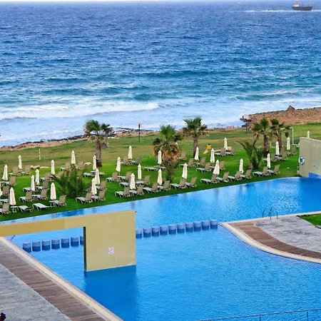 首都海岸度假村 4* Paphos